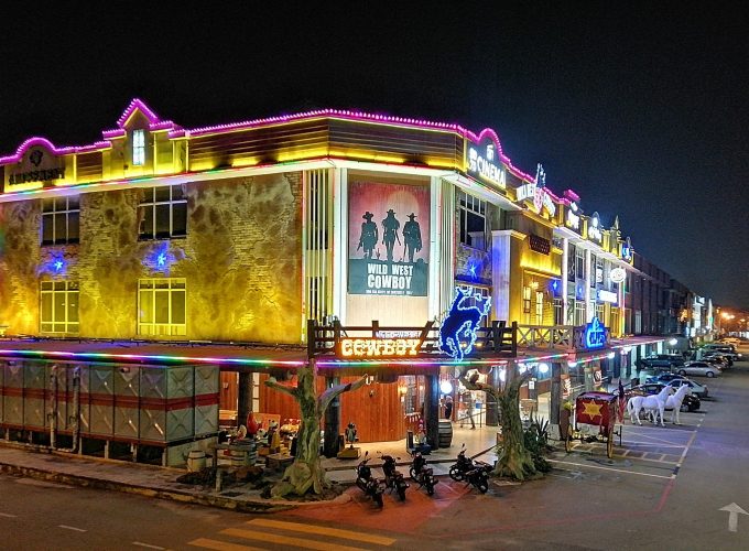 Wild West Cowboy Indoor Theme Park (SEGAR CITY)