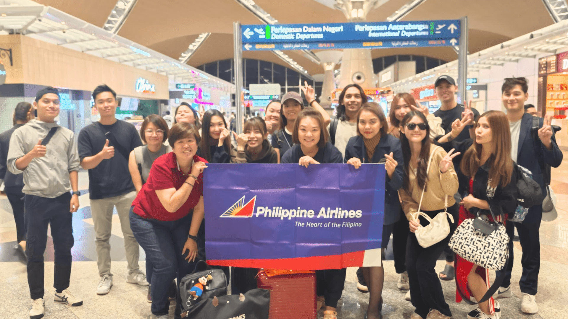 别再说不会玩菲律宾!【长滩岛+马尼拉5天4夜行程大公开，连小众秘境都帮你找好了】 - GoTraz